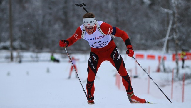 Tarjei Bø under sprinten i VM. Foto: NRK.
